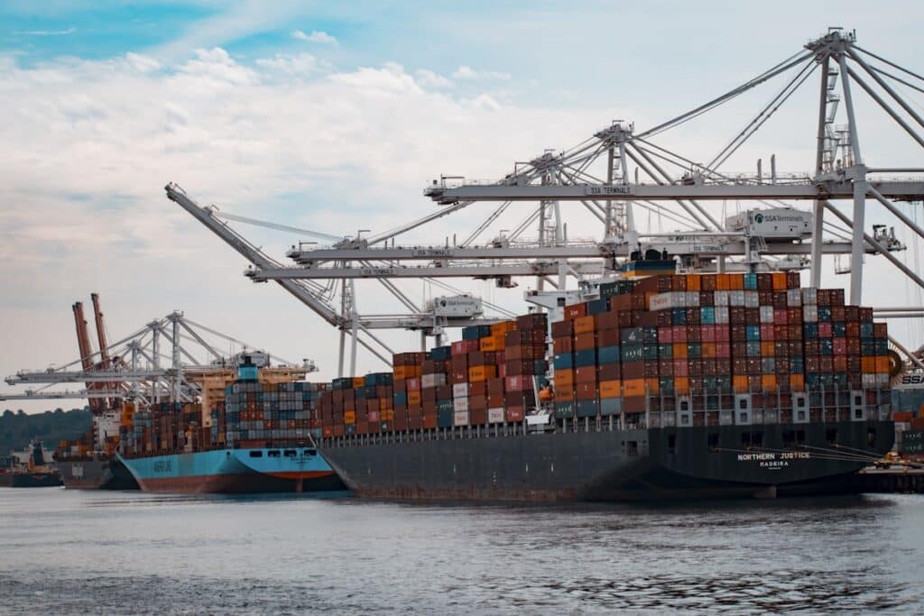 Commerce international et crédit documentaire — port conteneurs